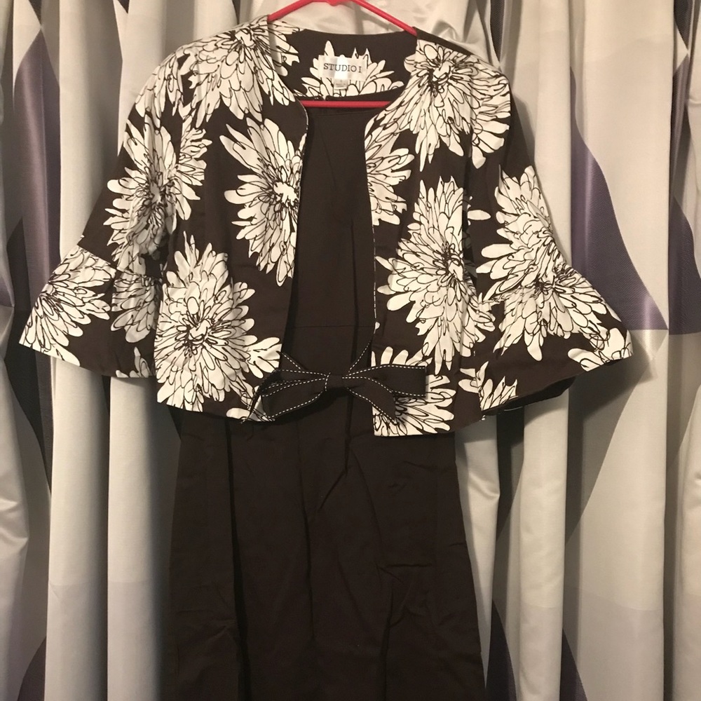 Two piece dress and open cropped jacket suit. 6